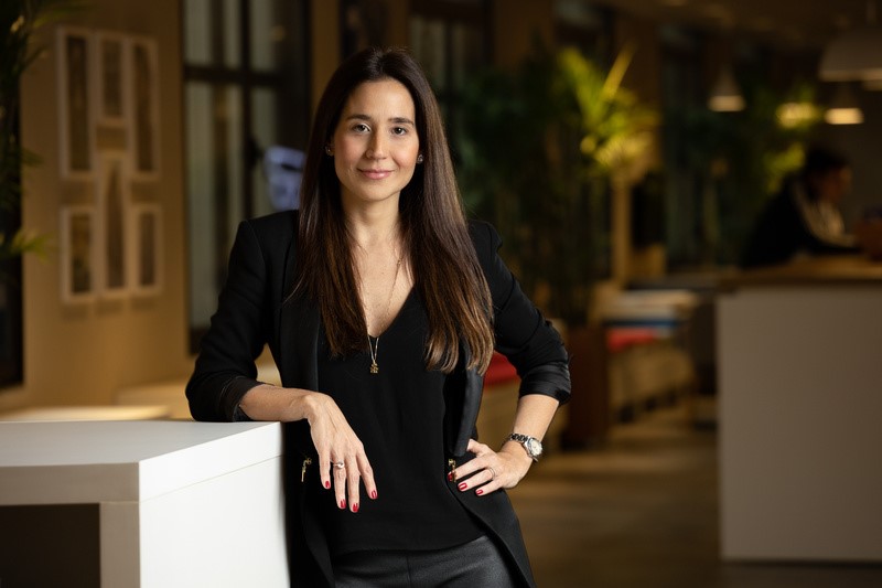 Renata Caffaro_ diretora de pessoas da B3.jpg
