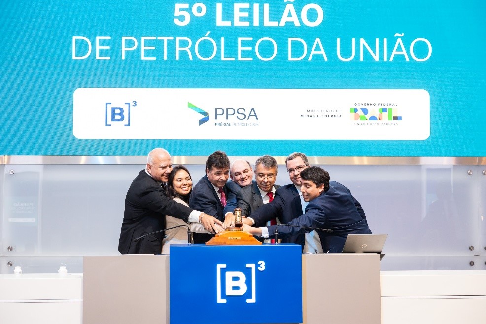 Leilao - Petroleo.jpg